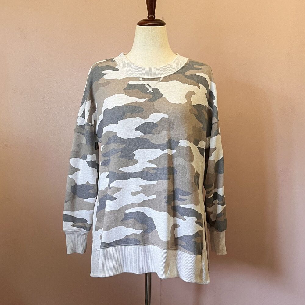 Aerie Womens M Tan Camo Oversized Crewneck Sweatshirt Casual Winter Urban